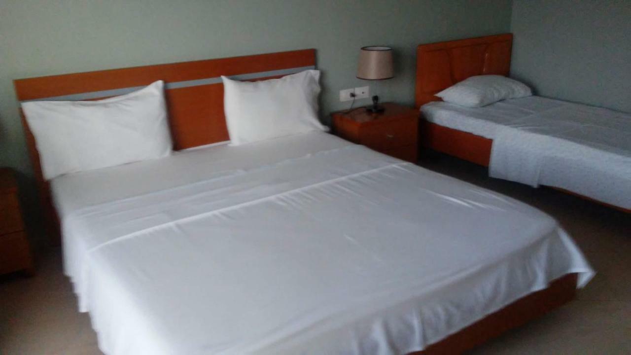 Hotel Majestic Ksamil Exterior foto