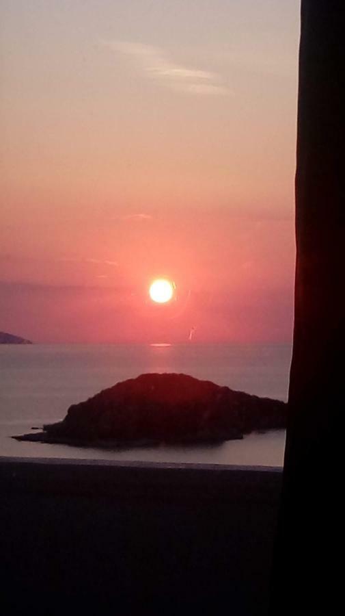 Hotel Majestic Ksamil Exterior foto